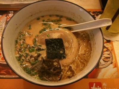 ราเม็ง น้ำซุปโชยุ ที่ ร้านอาหาร ai japanese Promenade