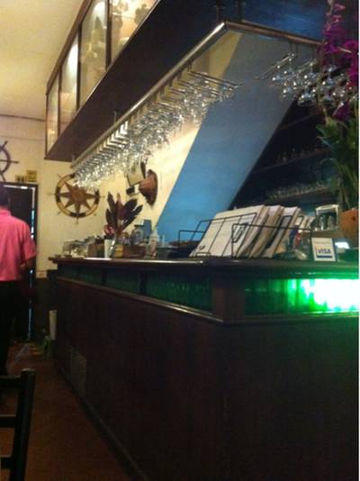 ร้านอาหาร เรือธง