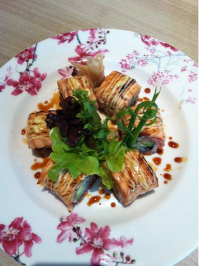 หน้าตาหน้ากินไหมละ? ที่ ร้านอาหาร FUMi Japanese Cuisine มาบุญครอง