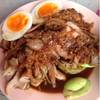 หมูอบ ที่ ร้านอาหาร ร้านข้าวขาหมูป้าเผือก