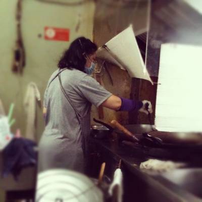 ร้านอาหาร เล้งกี่ ราดหน้าฮ่องกง (สามย่าน)
