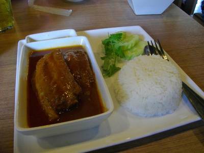 ข้าวซี่โครงหมูอบ ที่ ร้านอาหาร เล่นเส้น K-Village