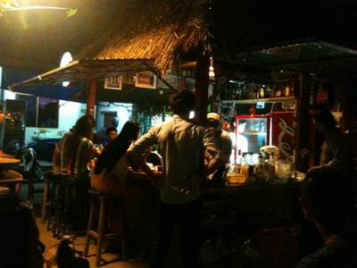 เหล้าปั่นอร่อย เจ้าของร้านกันเองมาก ประทับใจบริง ที่ ร้านอาหาร บ้านกลมกล่อม
