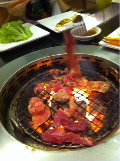 เนื้อหมูแบบต่างๆ ที่ ร้านอาหาร KOUN Yakiniku Supreme Samsen Supreme Samsen