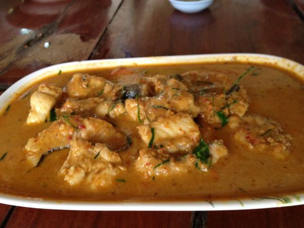 ฉูฉี่ปลาคัง ที่ ร้านอาหาร พริกแกง