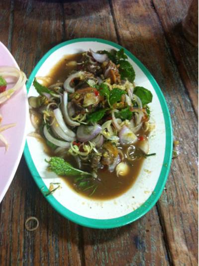 ยำหอยแครง ที่ ร้านอาหาร ตำปากแตก