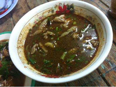 ต้มแซบสมชื่อ ที่ ร้านอาหาร ตำปากแตก