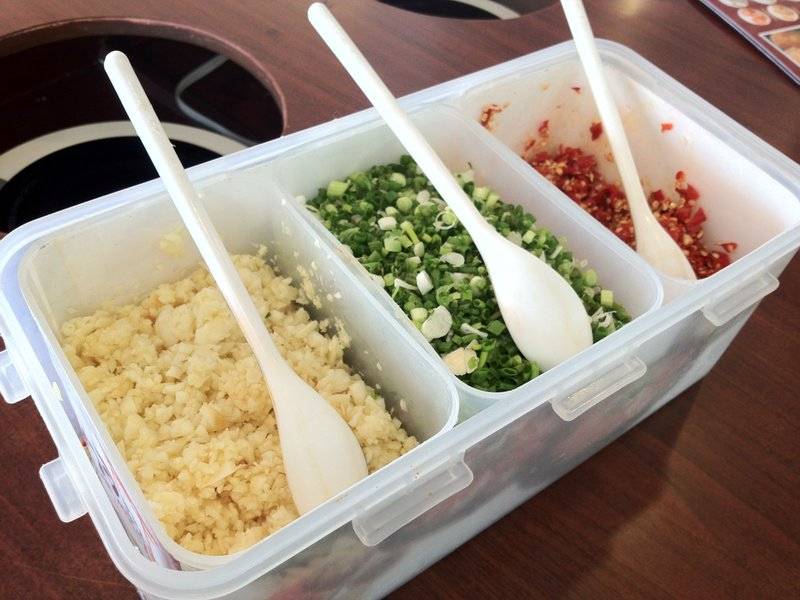 เครื่องปรุงน้ำจิ้มชาบู ที่ ร้านอาหาร Machi Shabu Shabu