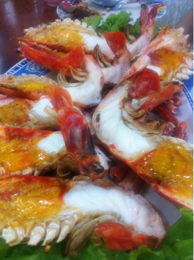 กุ้งแม่นำ้เผา ที่ ร้านอาหาร ครัวทิดเทือง