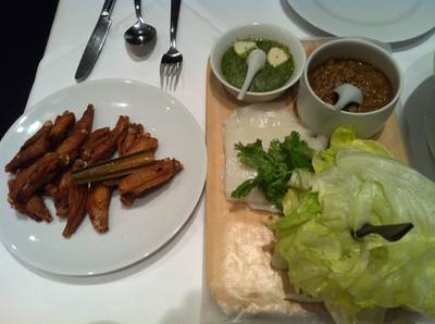 Greyhound Café ดิเอ็มโพเรี่ยม ที่ ร้านอาหาร Greyhound Café ดิเอ็มโพเรี่ยม