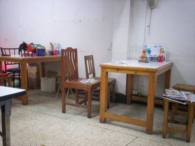 ที่นั่งในร้าน ที่ ร้านอาหาร คั่วไก่โอชา BTS สะพานควาย