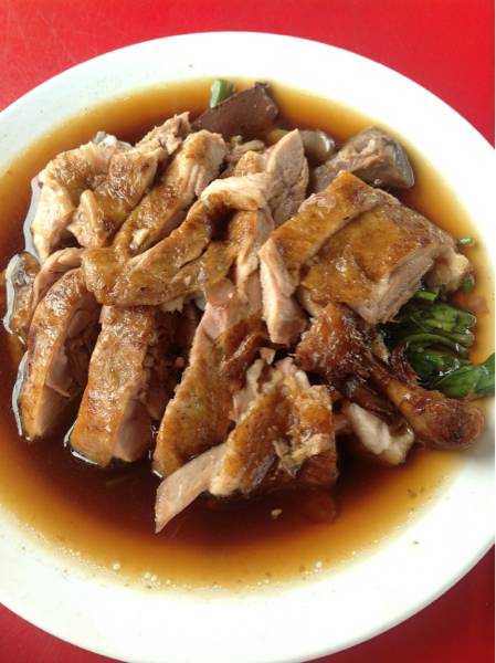 เป็ด ที่ ร้านอาหาร ร้านข้าวขาหมูป้าเผือก