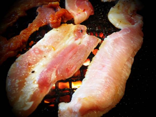 ย่างหมูไม่หมัก ที่ ร้านอาหาร Kosirae (โคซิแร)