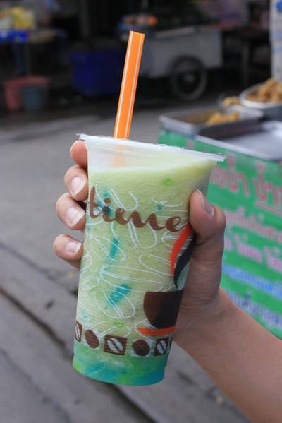 ชาแดงเยลลี่ (แต่ทำไมเขียว!?) ที่ ร้านอาหาร ชานมไข่มุก สตรีวิทย์2