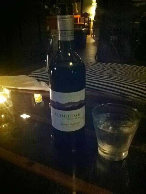 รสชาติทานได้ค่ะ เป็นของออสเตรเลีย ALDRIDGE Shiraz Cabernet  ที่ ร้านอาหาร Haus 20 Design & Dine