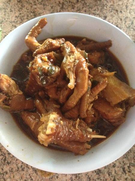 พระเอกของเรื่องค่ะ ที่ ร้านอาหาร ก๋วยเตี๋ยวไก่ ป.4