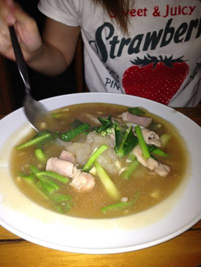 แวะกินราดหน้าชิวๆอร่อย ม๊ากกกก ที่ ร้านอาหาร ครัวสวนปลา