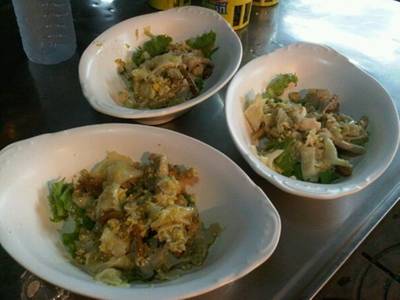 ร้านอาหาร คั่วไก่กระทะทองเหลือง (เยาวราช)
