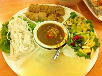 ร้านอาหาร หง่อนหลำ สะพานเหลือง