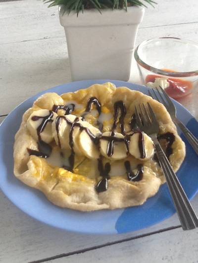 โรตีกล้วยช็อตโกแล็ต ที่ ร้านอาหาร ดาดา โรตีโอ่ง โรตีกล้วยช็อตโกแล็ต ที่ ร้านอาหาร ดาดา โรตีโอ่ง