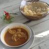 โรตีแกงกระหรี่ไก่ แกงเนื้อก็อร่อยนะ ที่ ร้านอาหาร ดาดา โรตีโอ่ง