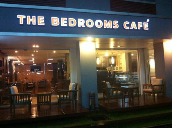 ร้านอาหาร The Bedrooms Cafe