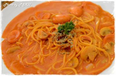 สปาเก็ตตี้ซอสปาปริก้า  50 บาท ที่ ร้านอาหาร Bake a wish สุขสวัสดิ์ 19
