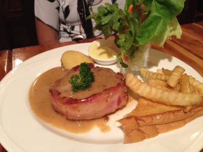 ร้านอาหาร อินโดจีน สเต็กเฮ้าส์