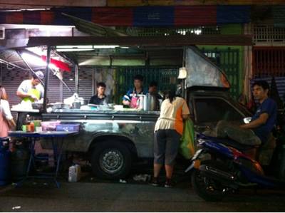ร้านอาหาร มานพสุกี้รถกะบะ