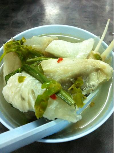 ร้านอาหาร ปิ่นเกล้า หัวปลาหม้อไฟ
