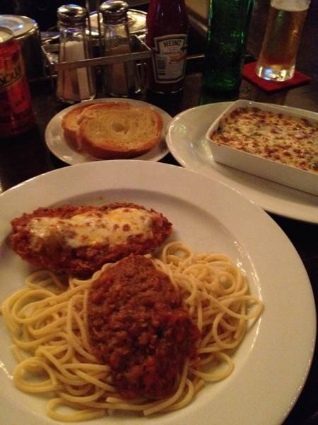 อาหารอร่อยยยย ที่ ร้านอาหาร Gulliver's Traveler's Tavern