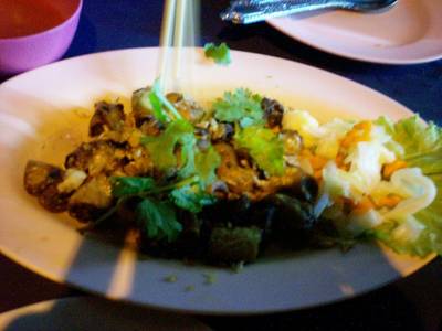 ไส้ต้นทอดกระเทียม  ที่ ร้านอาหาร ก้าวหน้า