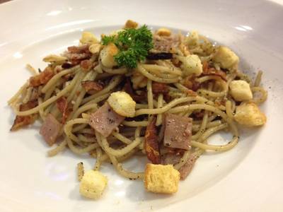 สปาเก็ตตี้ Spicy ที่ ร้านอาหาร กับข้าวกับปลา Central World