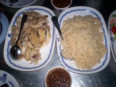 ไก่และข้าวมันไก่ ที่ ร้านอาหาร Riverside Bangkok