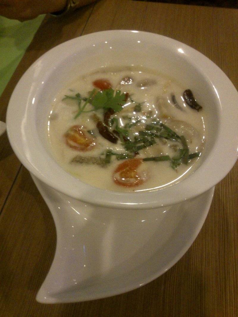 ต้มข่าปลาสลิด ที่ ร้านอาหาร Secret Garden สาทร