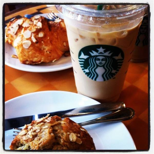 ร้านอาหาร Starbucks Avenue รัชโยธิน