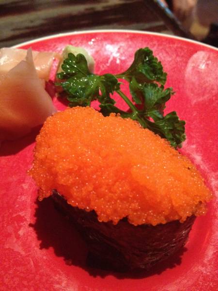 ข้าวปั้นหน้าไข่กุ้ง ที่ ร้านอาหาร Ai Sushi