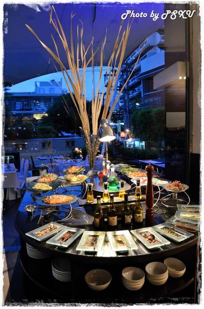Café De Nimes Restaurant @Grand Sukhumvit Bangkok ที่ ร้านอาหาร Cafe de nimes Grand sukhumvit bangkok hotels