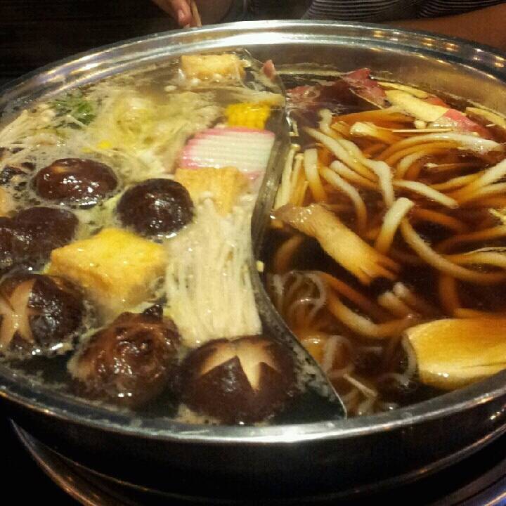 อิ่มอร่อย ^^ ที่ ร้านอาหาร Hajime Robot Restaurant