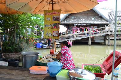 ก๋วยเตี๋ยว ตลาำดน้ำ 4 ภาค ที่ ร้านอาหาร ก๋วยเตี๋ยว ตลาดน้ำ 4 ภาค