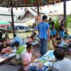 ที่นั่งของร้าน ที่ ร้านอาหาร ก๋วยเตี๋ยว ตลาดน้ำ 4 ภาค