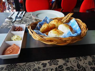 ร้านอาหาร Peppery Barrel Bistro & Wine bar