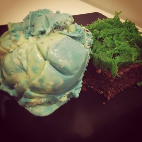 ไอติมอร่อยมาก บราวนี่อร่อยมากๆ น่ารัก สนุกเวลากิน เเฮปปี้ค่ะ ที่ ร้านอาหาร Icedea