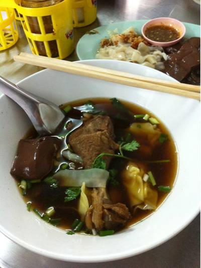 ร้านอาหาร ไก่แก้วก๋วยเตี๋ยวเป็ด