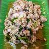 ลาบหมู ที่ ร้านอาหาร มาดามครก