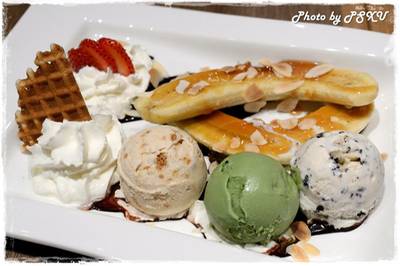 Banana split ราคา 260 บาท ที่ ร้านอาหาร Haagen-Dazs Central พระราม 3