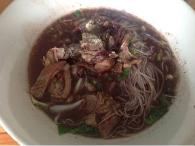ร้านอาหาร ร้านก๋วยเตี๋ยวน้ำตกยายหลาบ