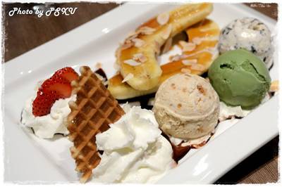 Banana split ราคา 260 บาท ที่ ร้านอาหาร Haagen-Dazs Central พระราม 3