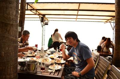 อร่ิิอยๆ~ ที่ ร้านอาหาร มุมอร่อย ศรีราชา