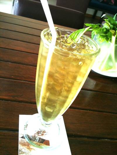 น้ำตะไคร้ ที่ ร้านอาหาร Red Basket บองมาเช่
